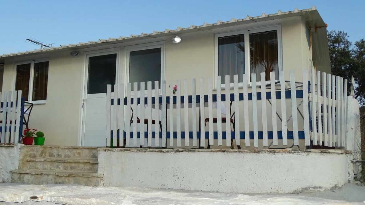Seaside Cabin Ksamil Bagian luar foto